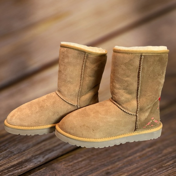 UGG Classic Short Rustic Leather Weave Limited Edition 2017-  Size 7 Rare New - Picture 2 of 10